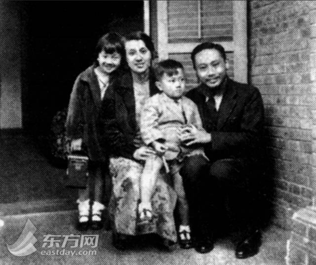 1928年,李公朴与张曼筠在上海结婚