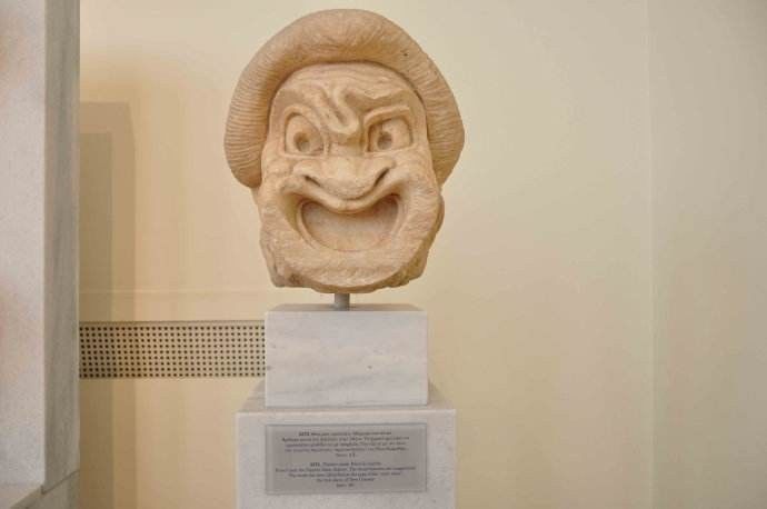 从古希腊时期开始,面具作为一种综合艺术形式就已诞生在戏剧体裁中