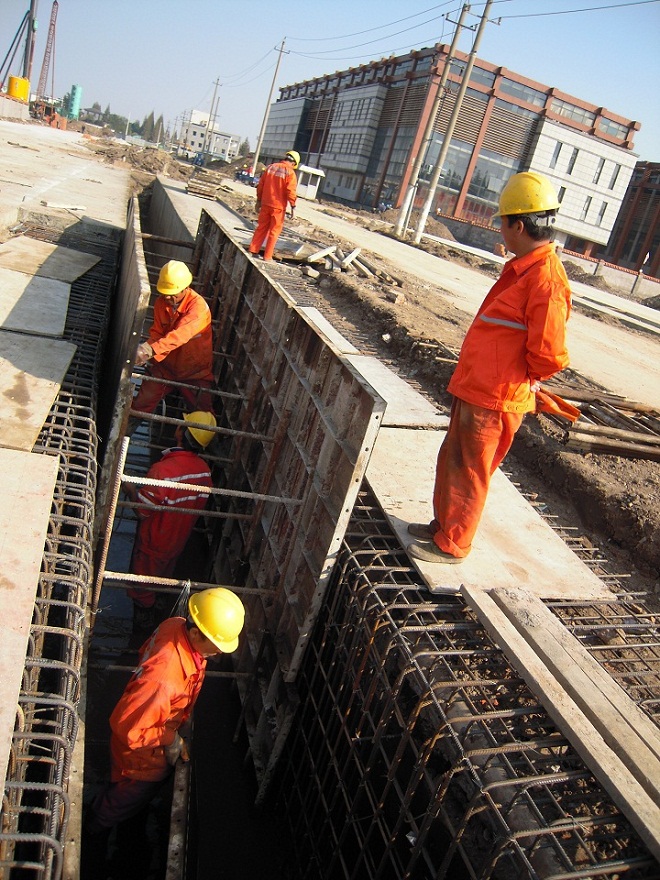 地铁站施工就靠它地下连续墙施工全过程