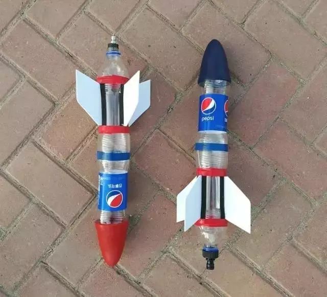的一个创意手工就是水火箭,所需材料很少,基本材料就是普通的打气筒