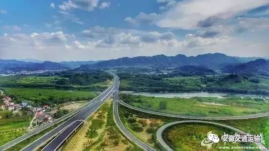 宁宣杭高速公路目前,宣城高速公路通车里程是5年前的3倍多,成为除合肥