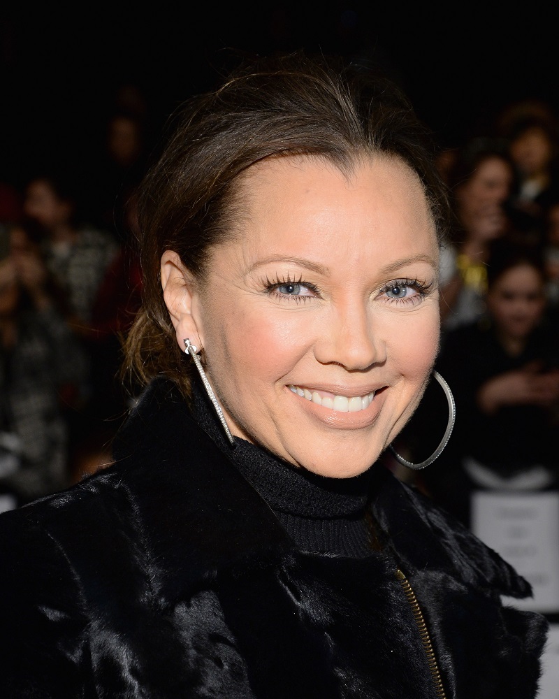 歌手,演員凡妮莎·威廉斯(vanessa williams)她的保養秘笈非常簡單,她