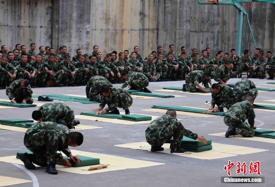 駐閩武警部隊新兵訓練營開展