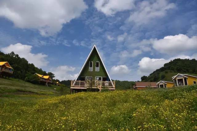 关山牧场·房车营地,享有"小天山"之美誉的风情小镇