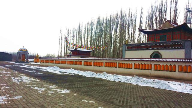 新疆蒙古和硕特部落的宝浪苏木* 喇嘛庙