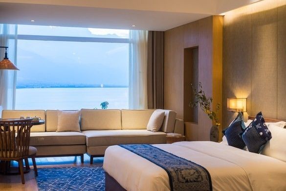 洱海最好270°海景酒店图片