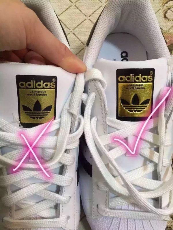 adidas贝壳头真假鉴别图片