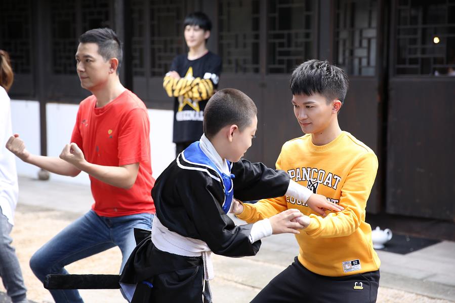 《拜见小师父》徒弟多师父少 明星嘉宾闻二师弟色变