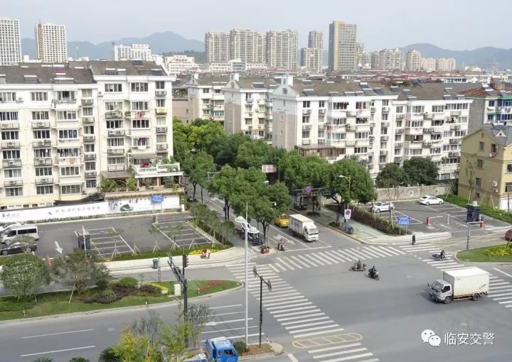 吴越街江桥路交叉口停车场可提供31个停车泊位城东大型货车停车场this