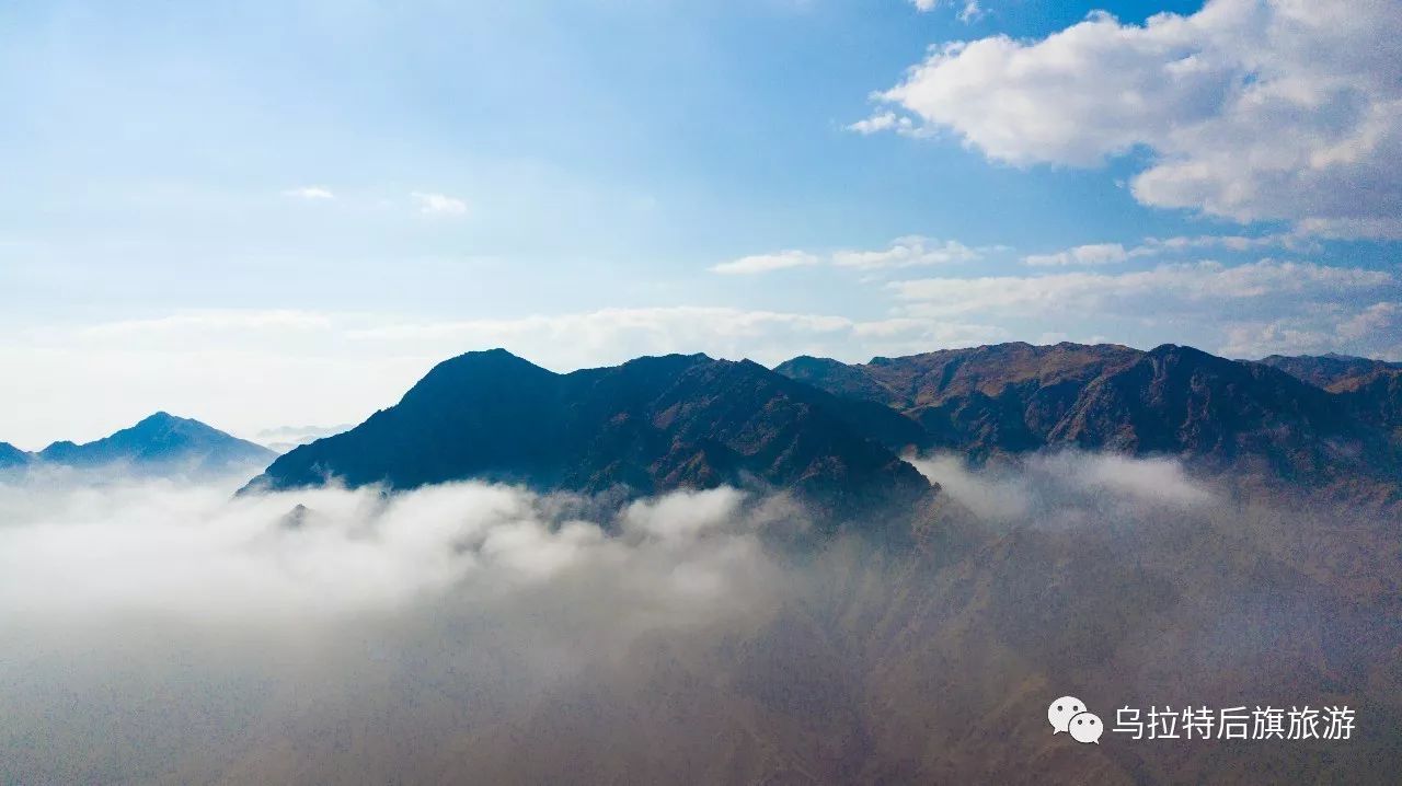 震撼航拍乌拉特后旗阴山山脉云海仙境