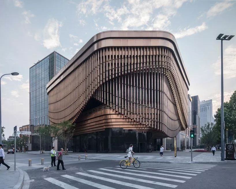 中国上海外滩金融中心文化综合体heatherwickstudio和福斯特建筑事务