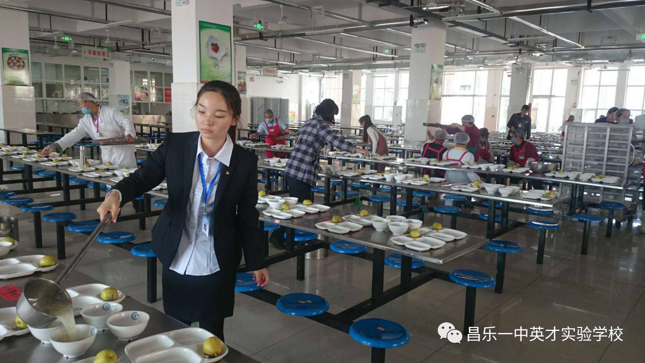 海南昌茂花园学校食堂图片