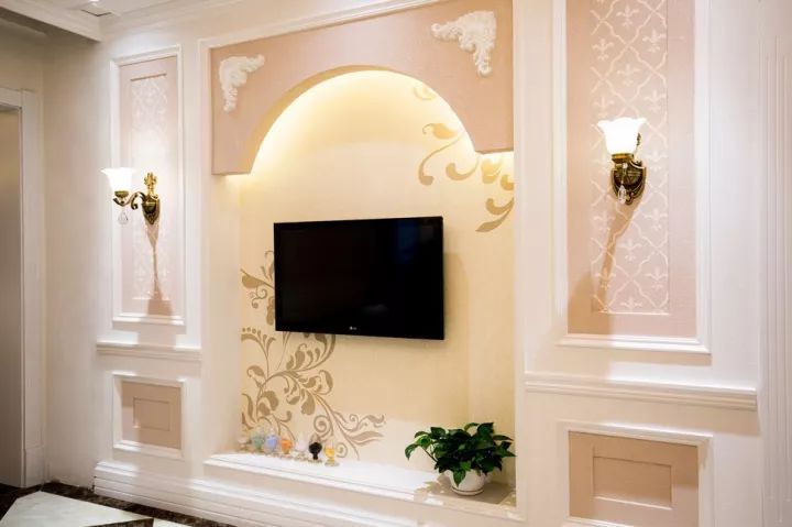 硅藻泥是环保材料,用来做电视背景墙非常合适,质感温润,并且容易