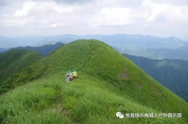 攸縣的山脈是羅霄山中段武功山西南端餘脈的延伸,境內山峰挺拔,各具其