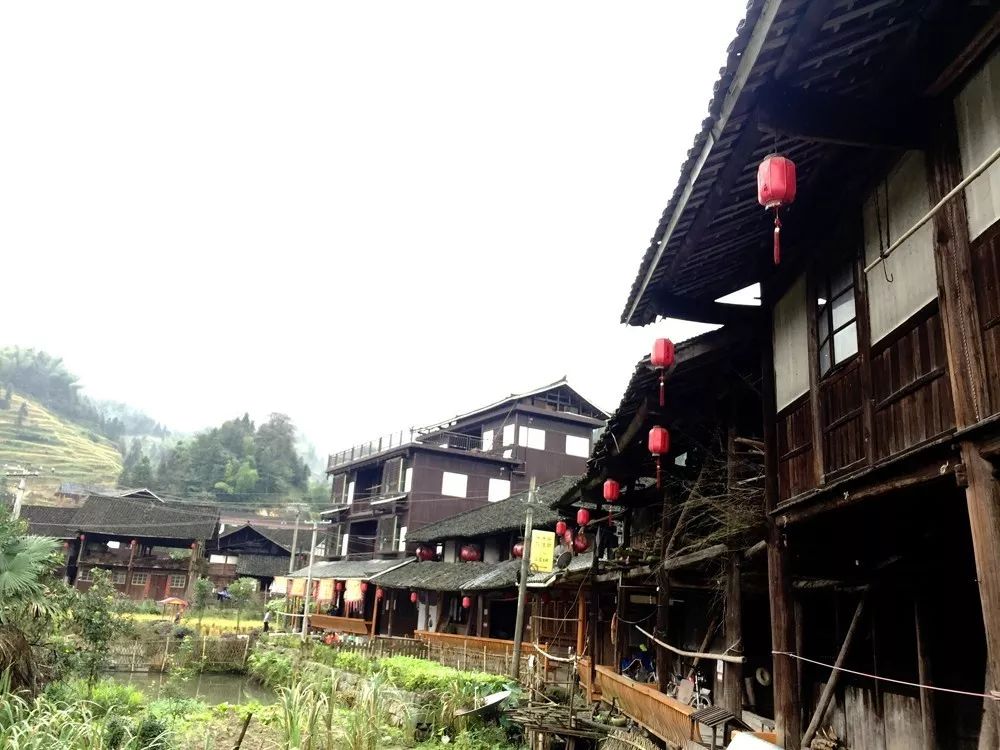 位于湖南省新化县水车镇紫鹊界梯田风景名胜区境内,是湖南省旅游特色