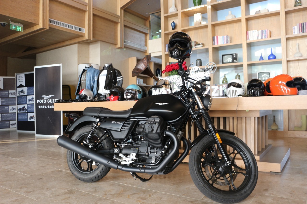 moto guzzi v7 iii四款新車亮相