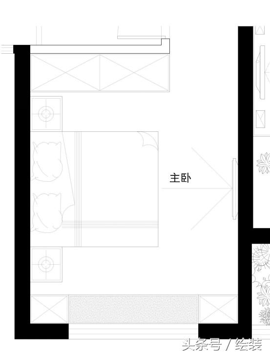 由兩邊高櫃和中間矮櫃組成,帶來的不僅是儲物還有這個休閒舒適的飄窗