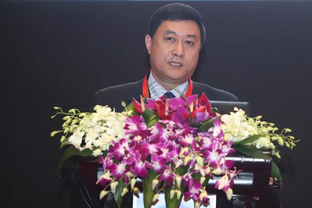 河北医科大学第四医院的刘俊峰教授(图8)的演讲主题是食管癌sweet