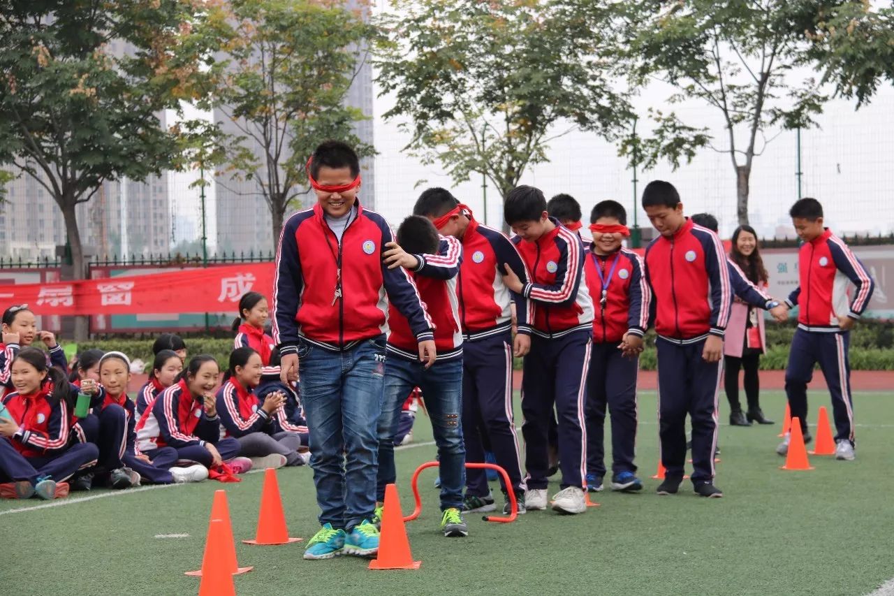 健康和快乐记郑州大学实验小学首届心理健康教育活动周游戏活动篇
