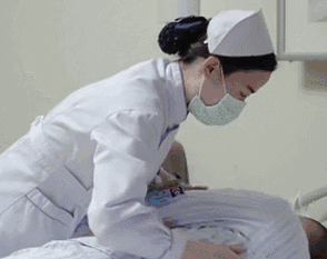 护士被啪到腿软动态图图片