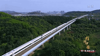 薛军已经开着全世界最先进的高铁列车,但仅仅三十年后,竟然可以在中国