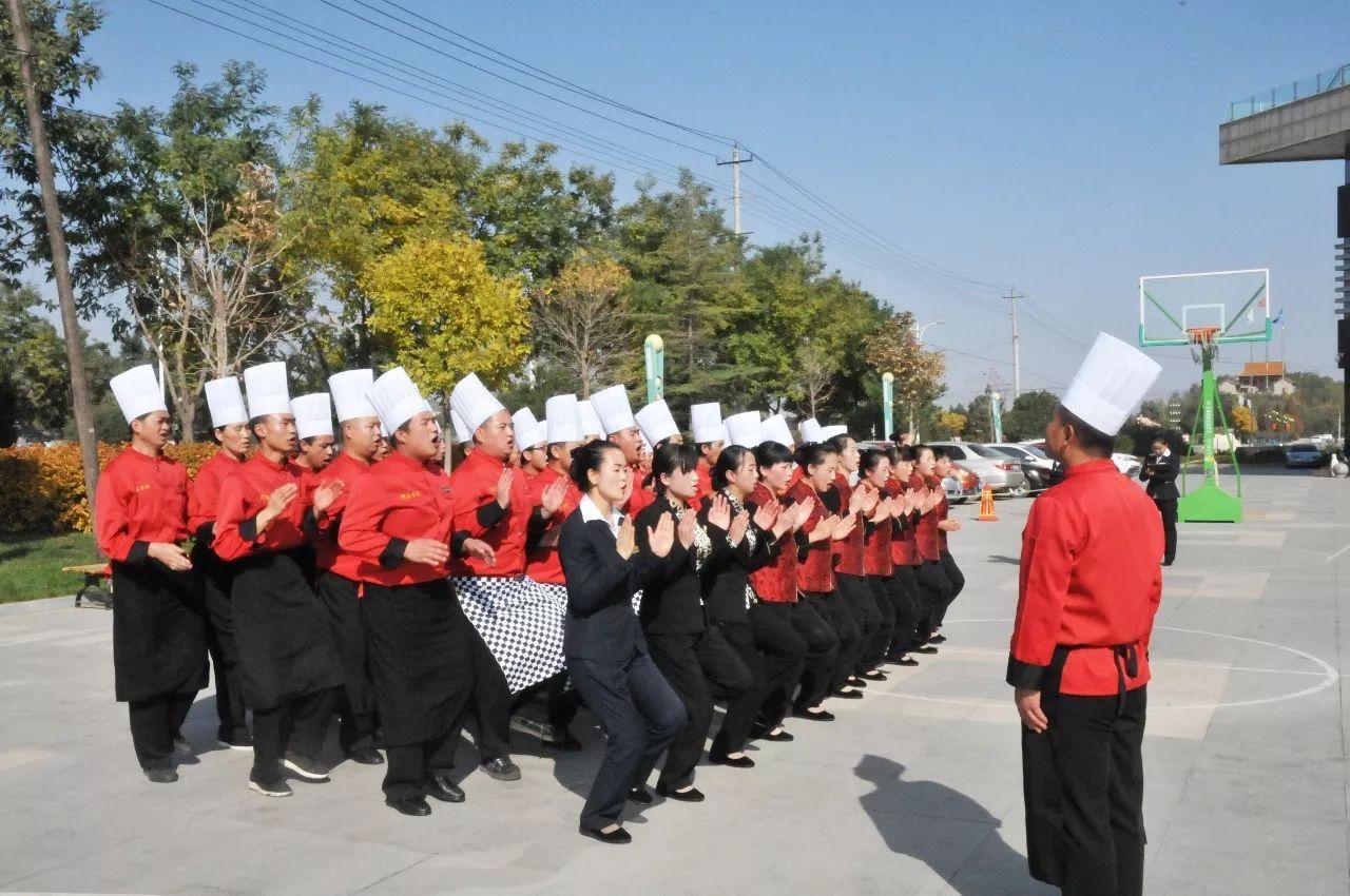 陇鑫餐饮风暴例会pk及落地验收仪式