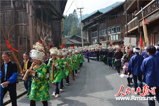 交界,即东临榕江县塔石乡,三江乡,南靠黔南州三都水族自治县乌不乡,羊