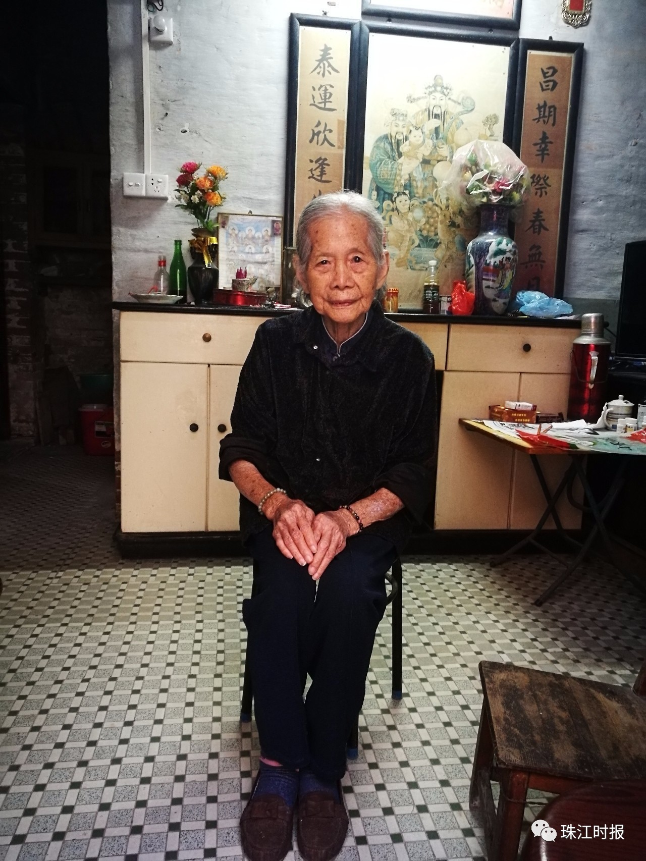 101岁婆婆还有浓密黑色长发揭秘南海这些百岁老人的长寿经