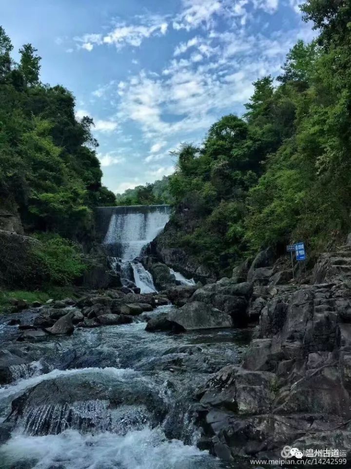 岭根大峡谷图片