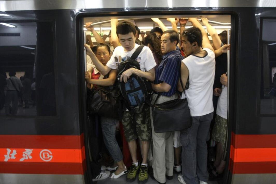 杭州地铁火了!盘点中国各大城市地铁拥挤程度
