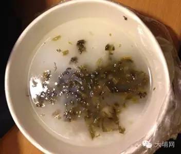 无论吾系食龙虾鲍鱼,还系咸菜绑粥还系穿耐克,阿迪达斯无论吾系穿西装