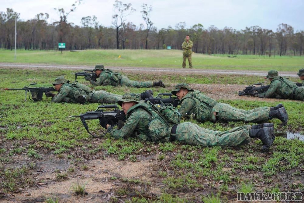 此次演習,澳大利亞軍隊出動了皮蘭哈輪式裝甲車.