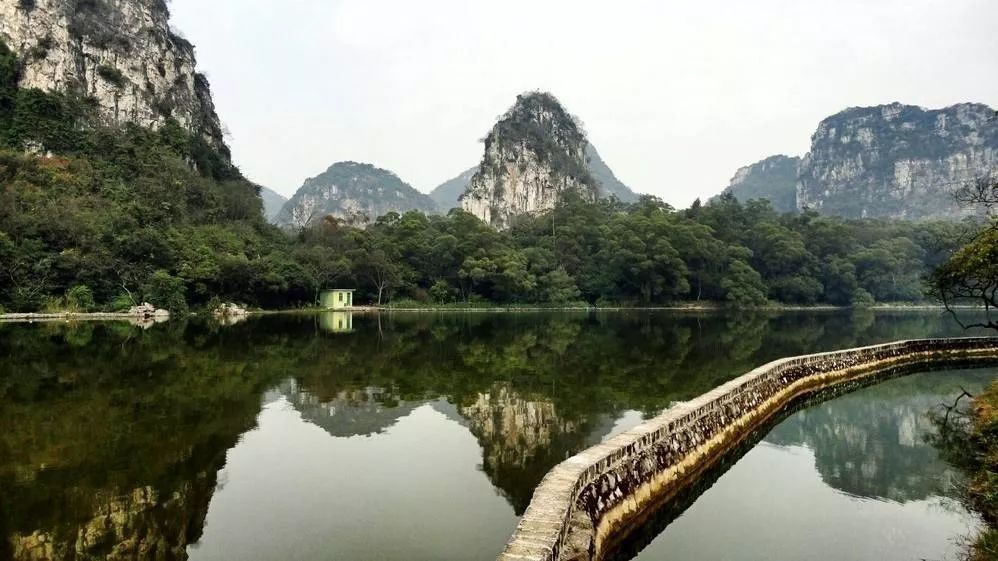 推荐景点:大龙潭风景区,都乐岩风景区,鱼峰风景区,柳侯公园 推荐美食