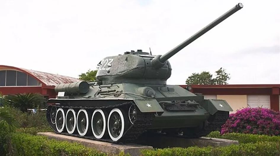 二战中的大功臣雪地之王t34中型坦克实用又强大