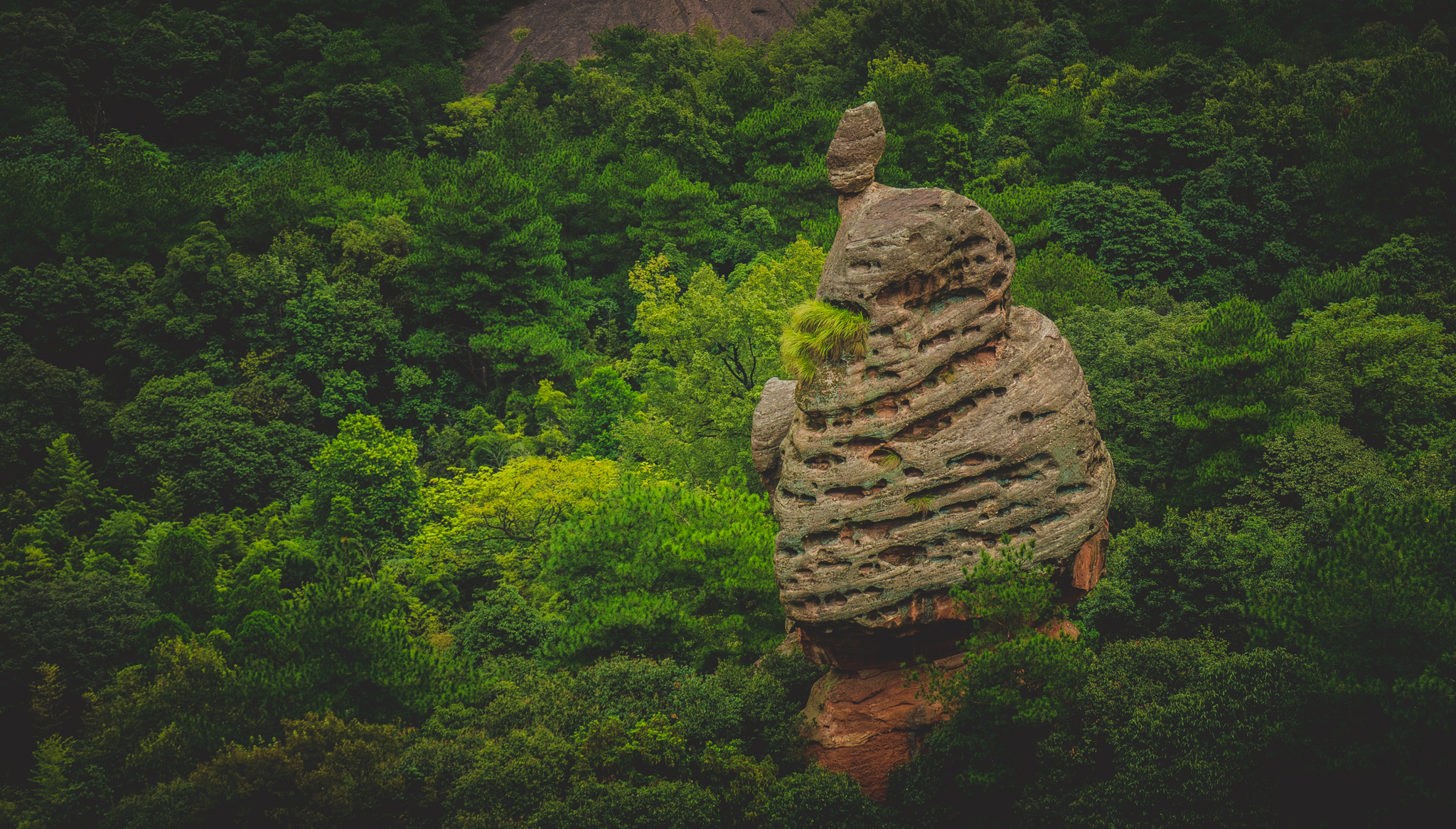 龟峰山国际运动龟谷图片