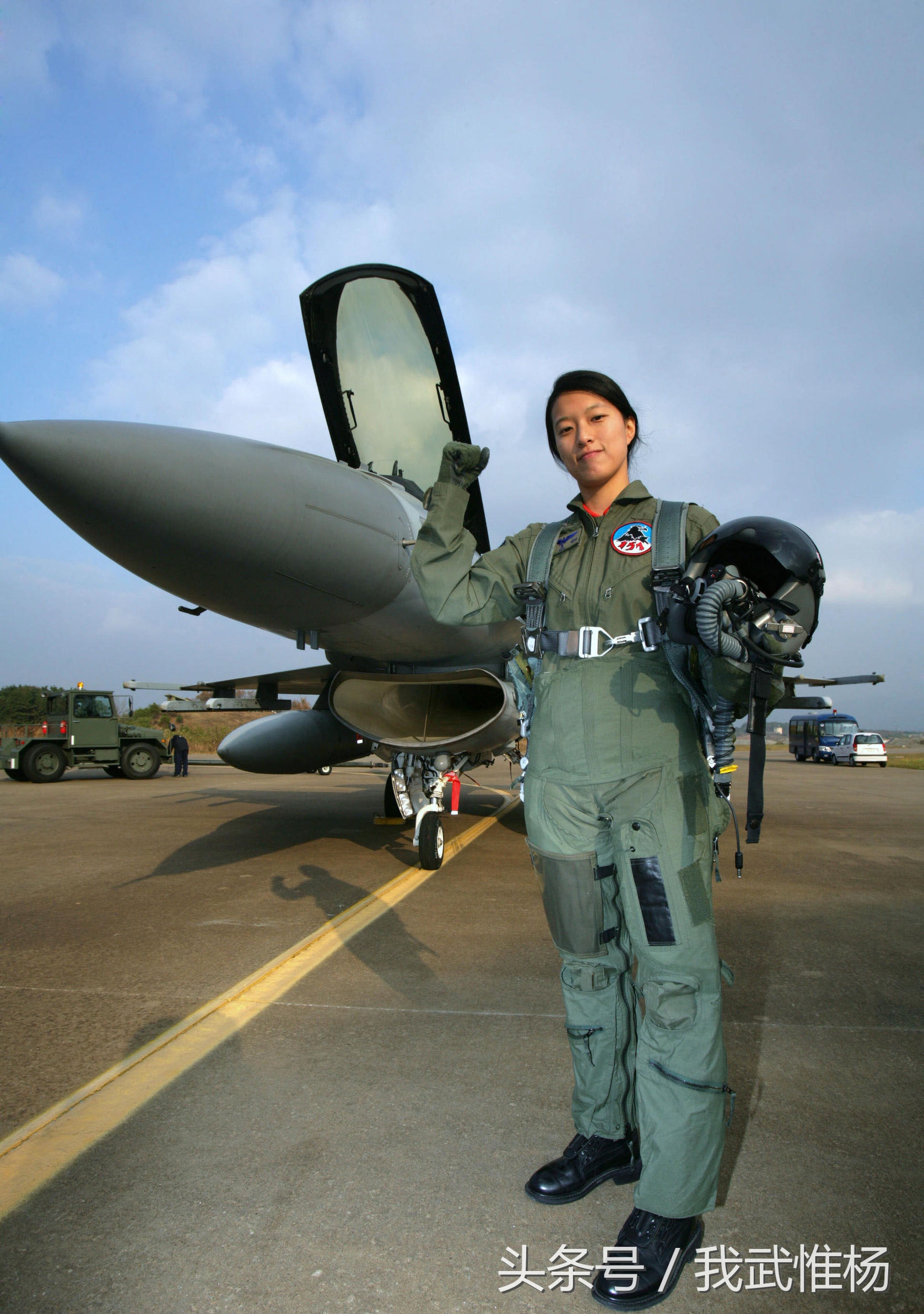 空军最美退役女兵图片