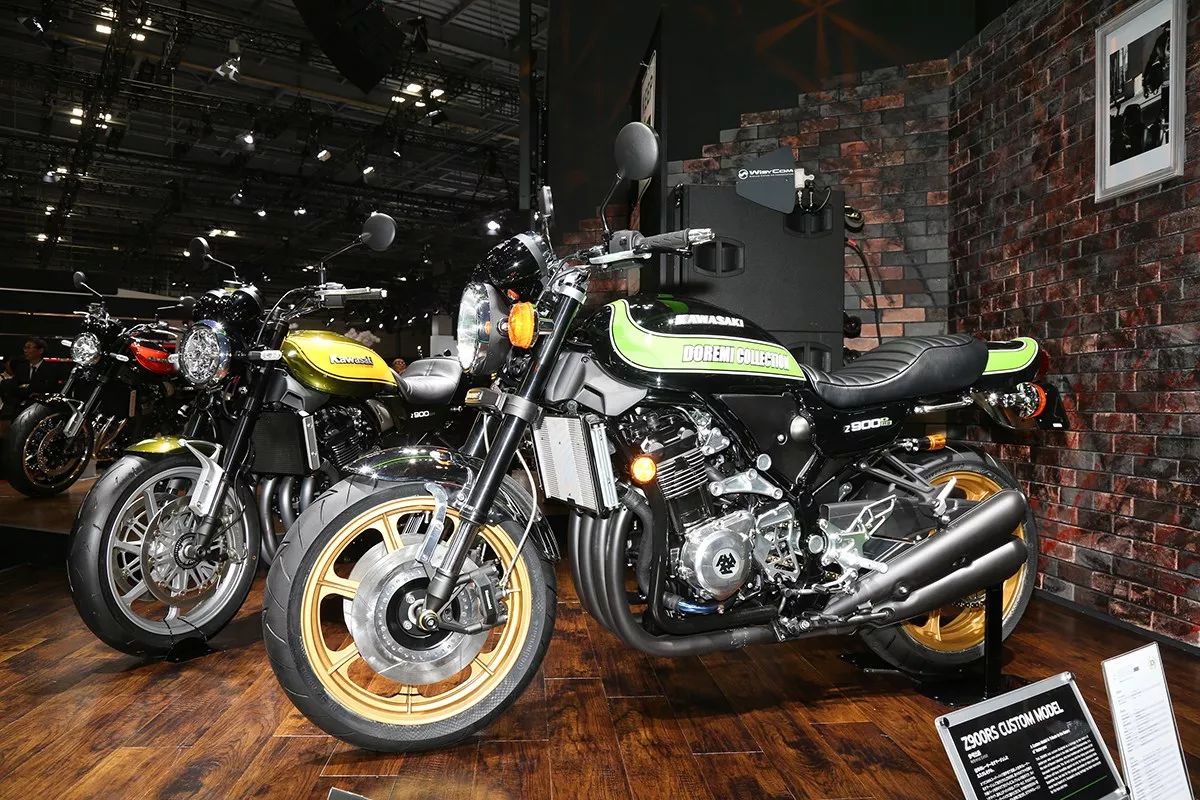 东京车展上的 kawasaki z900rs 改装车