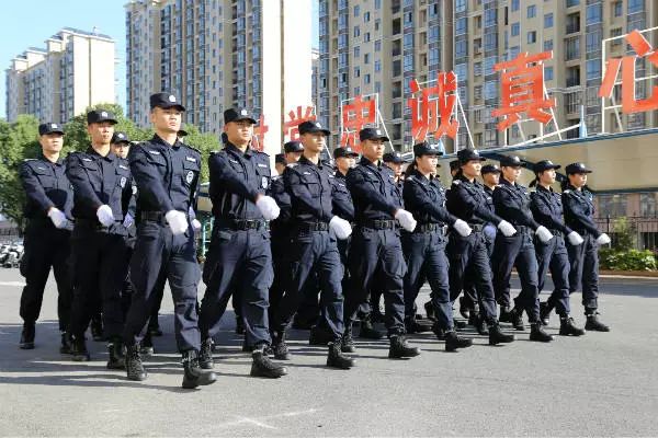 炫酷鄂州市公安局巡特警支队特辅训练成果汇报表演