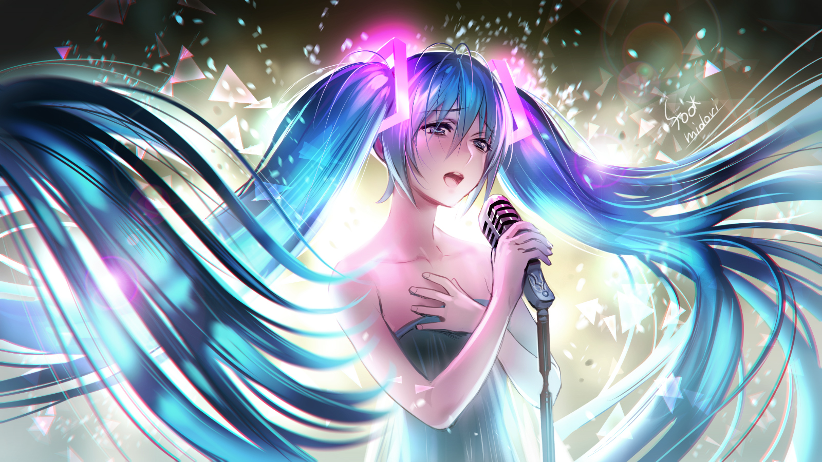 初音未来拿话筒图片