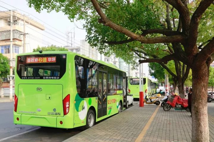 绿色出行,兴国即将投放使用大批新能源公交车!