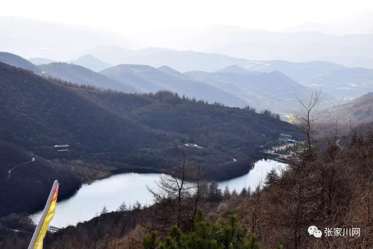 旅游:张家川网走进庄浪县"朝那湫"旅游景点,一个有这很多传说的地方