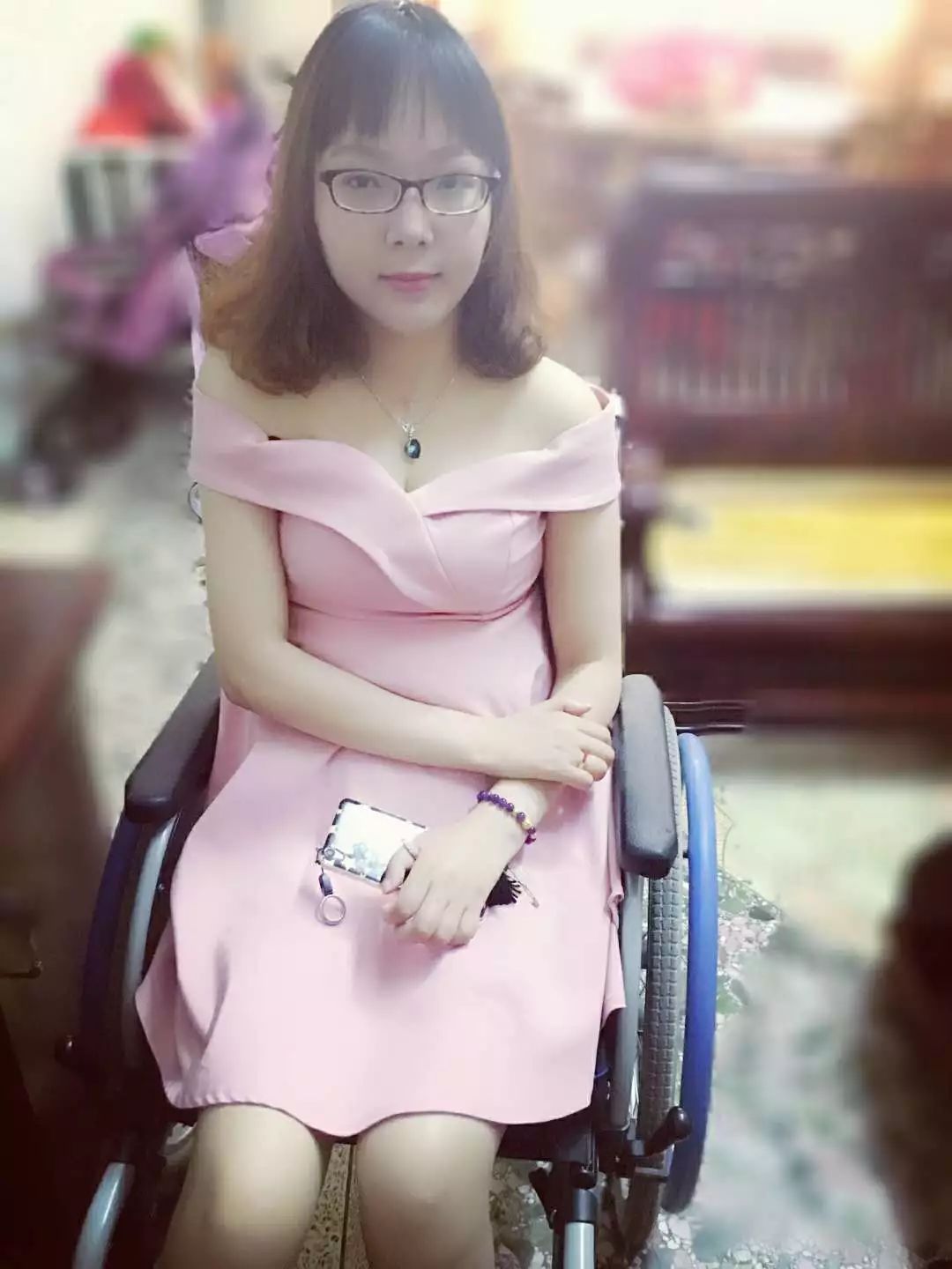 广东梅州轮椅女孩蓝猫儿征婚啦