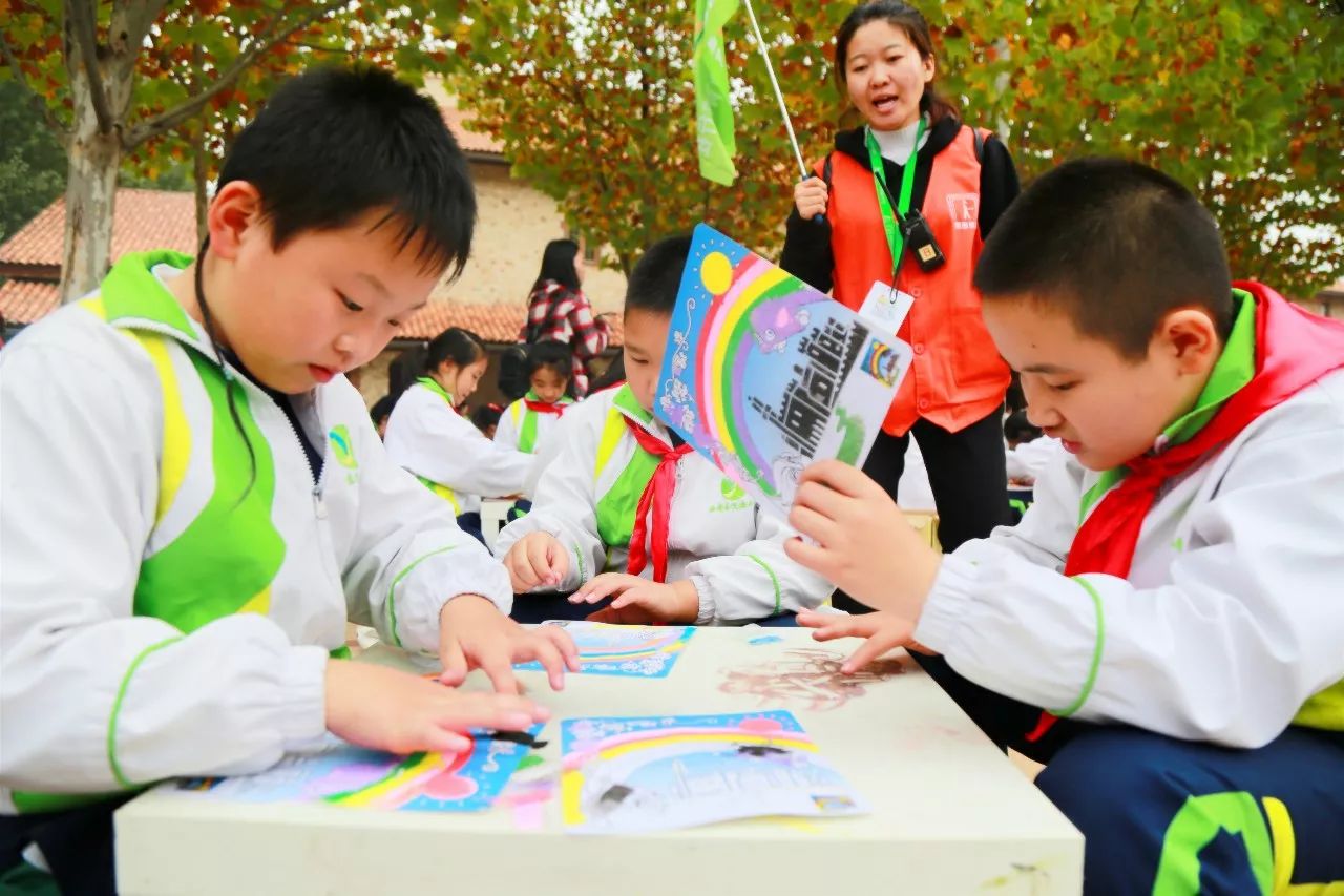 西安市雁塔區東儀路小學走進夢幻城堡探秘科普知識研學旅行活動紀實