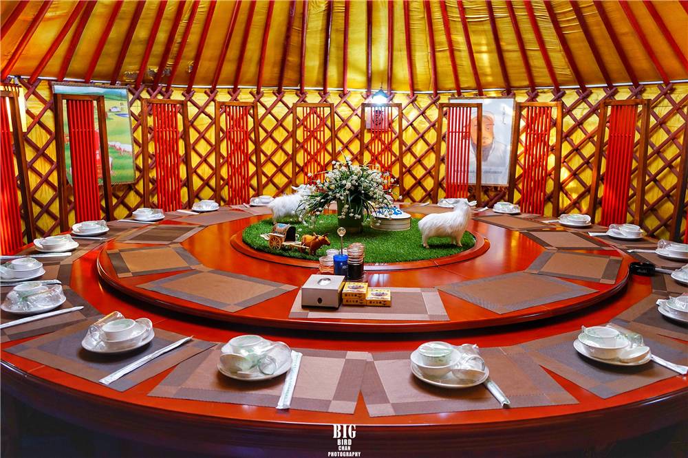 劲南宁zui豪华内蒙古主题餐厅让你一秒穿越内蒙古体验香到掉牙的烤全