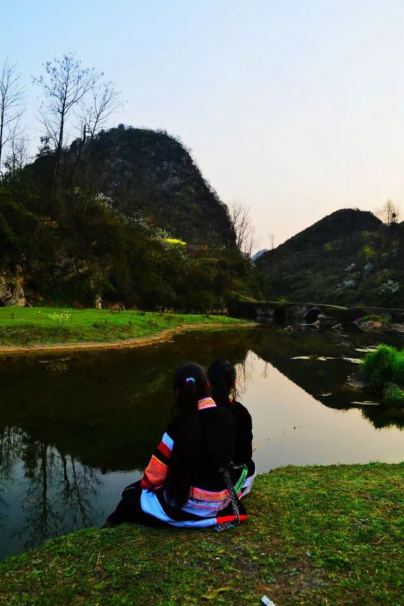 普定夜郎湖的水普屯壩的草楓林火焰山的美還有什麼可以抵擋你追逐的