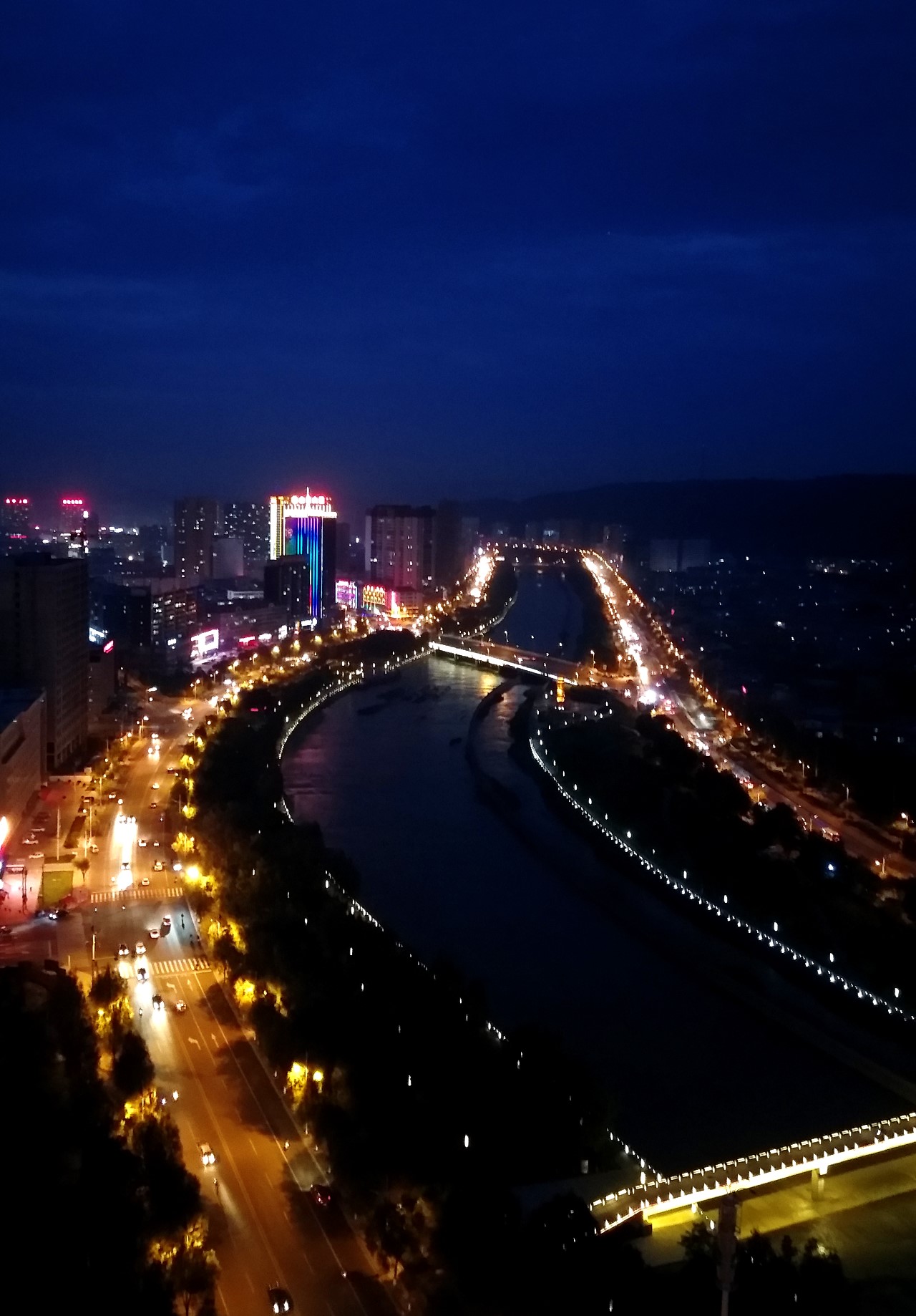 这么美的离石夜景你此前肯定从未见过