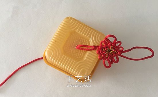 【我是小小传承人】月饼盒手工制作灯笼 废物利用灯笼制作方法