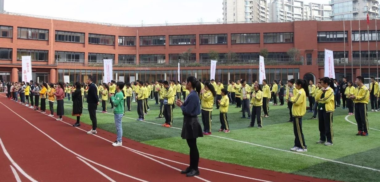 此次杭州站走进杨绫子学校,是一所集学前康复教育,九年义务教育,职业