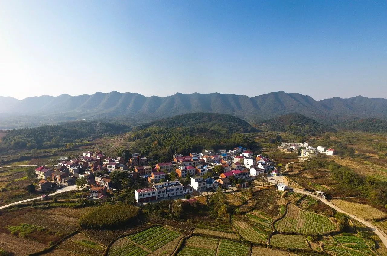 岷山乡叶家老屋:株岭山下秀美乡村