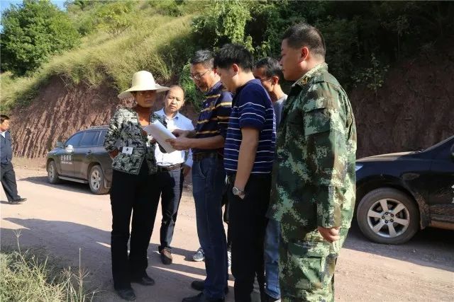 县长鲁春红调研富良棚乡可开发利用土地